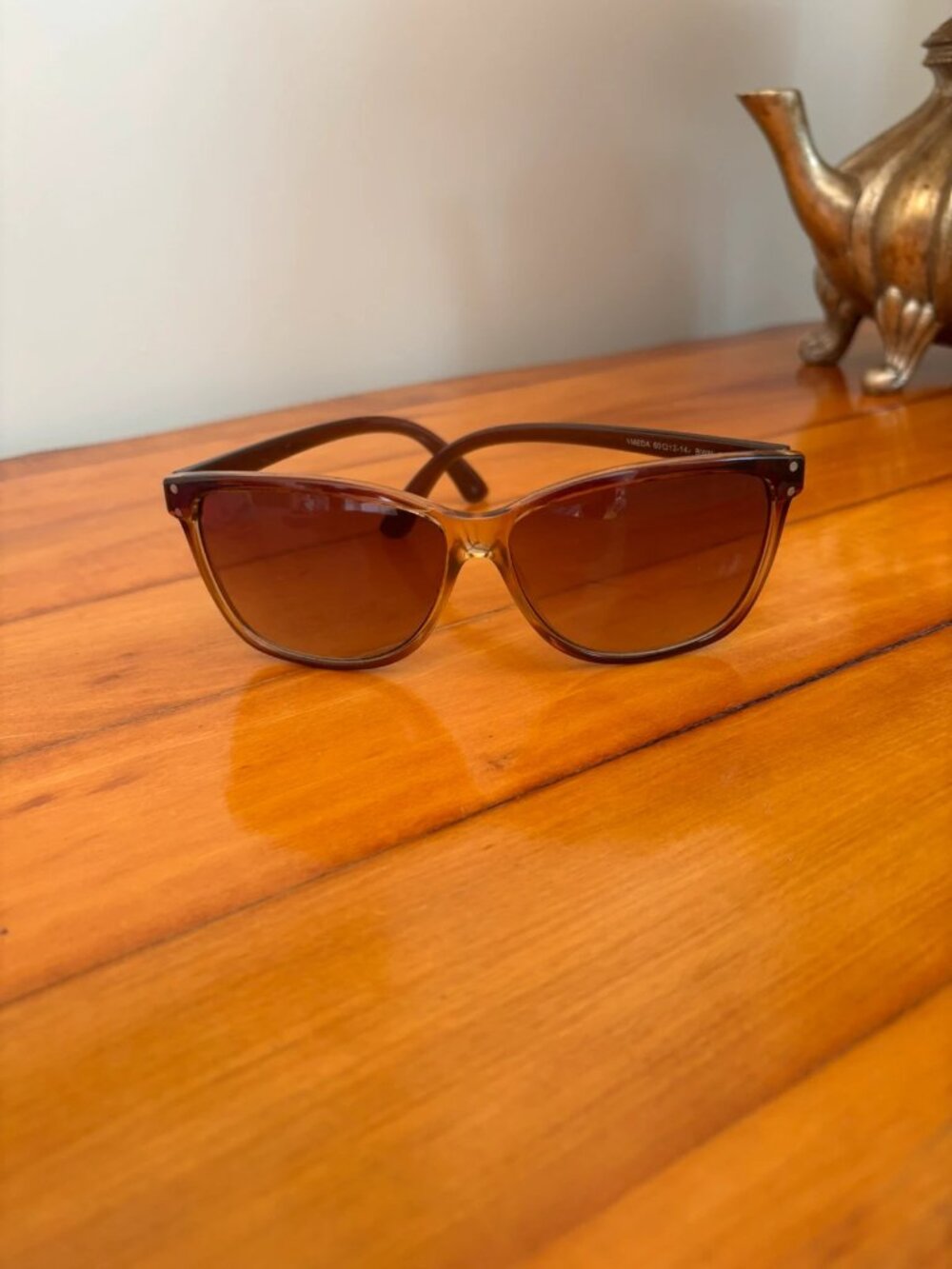 7 for all mankind brown Y2K sunglasses